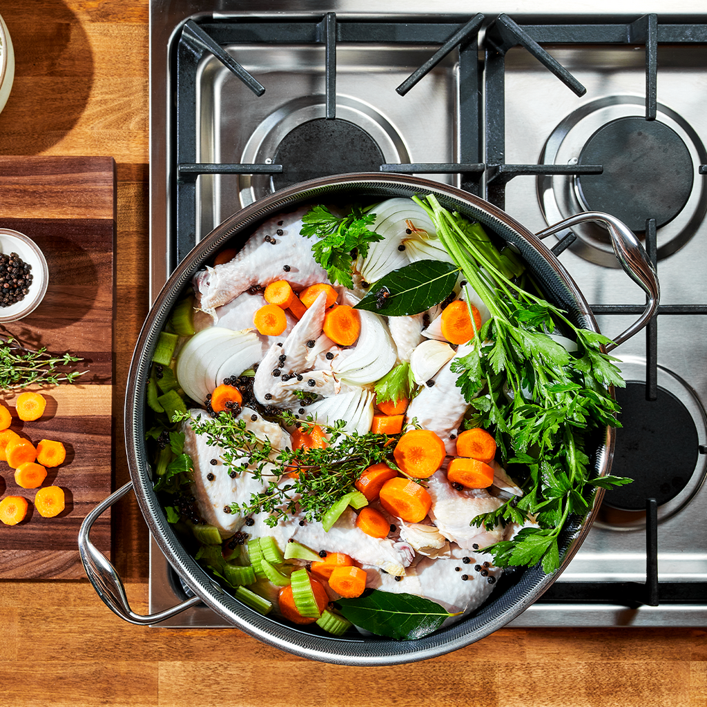 Hybrid Stock Pot with Lid, 12-Qt