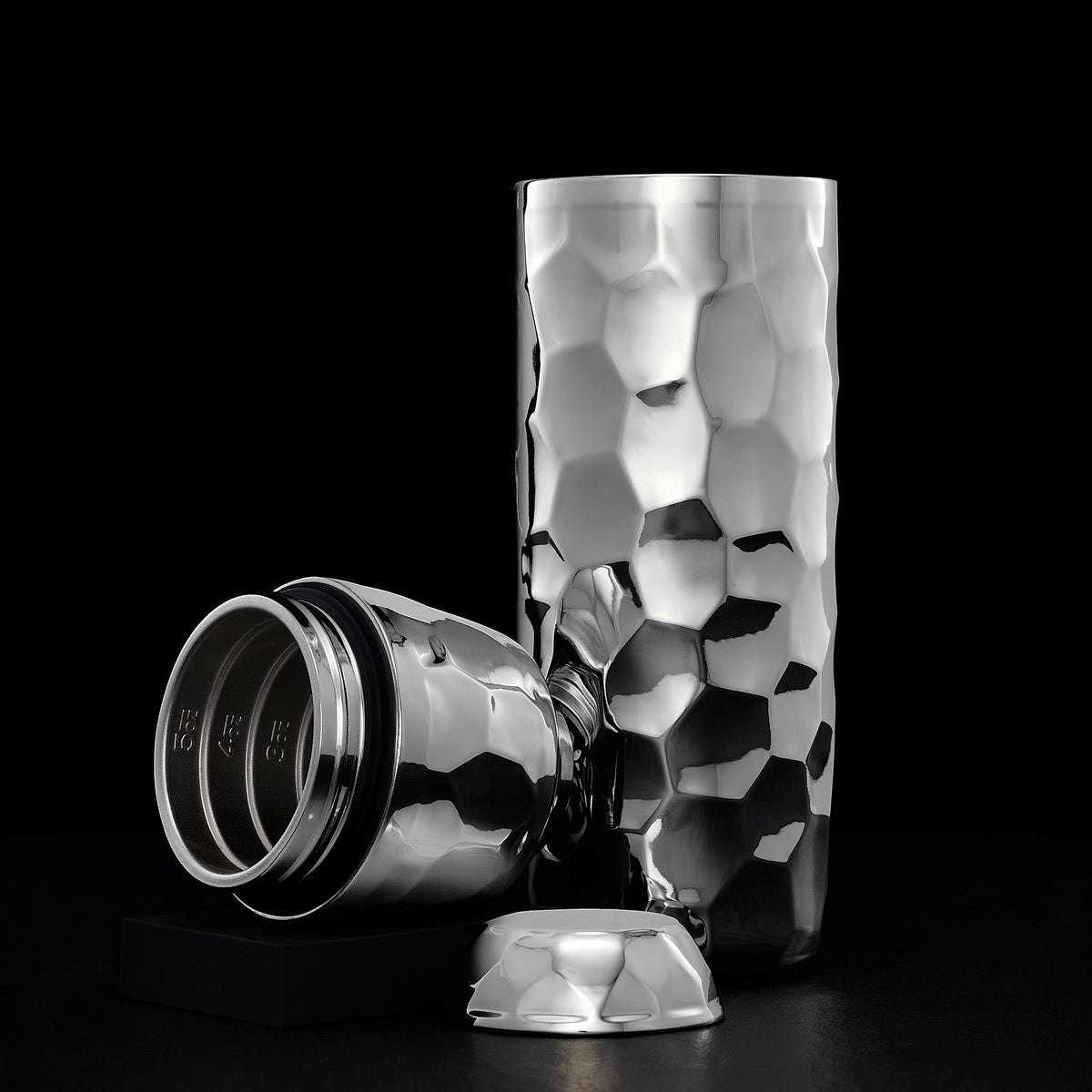 Cocktail Shaker, 25 oz (Chrome)